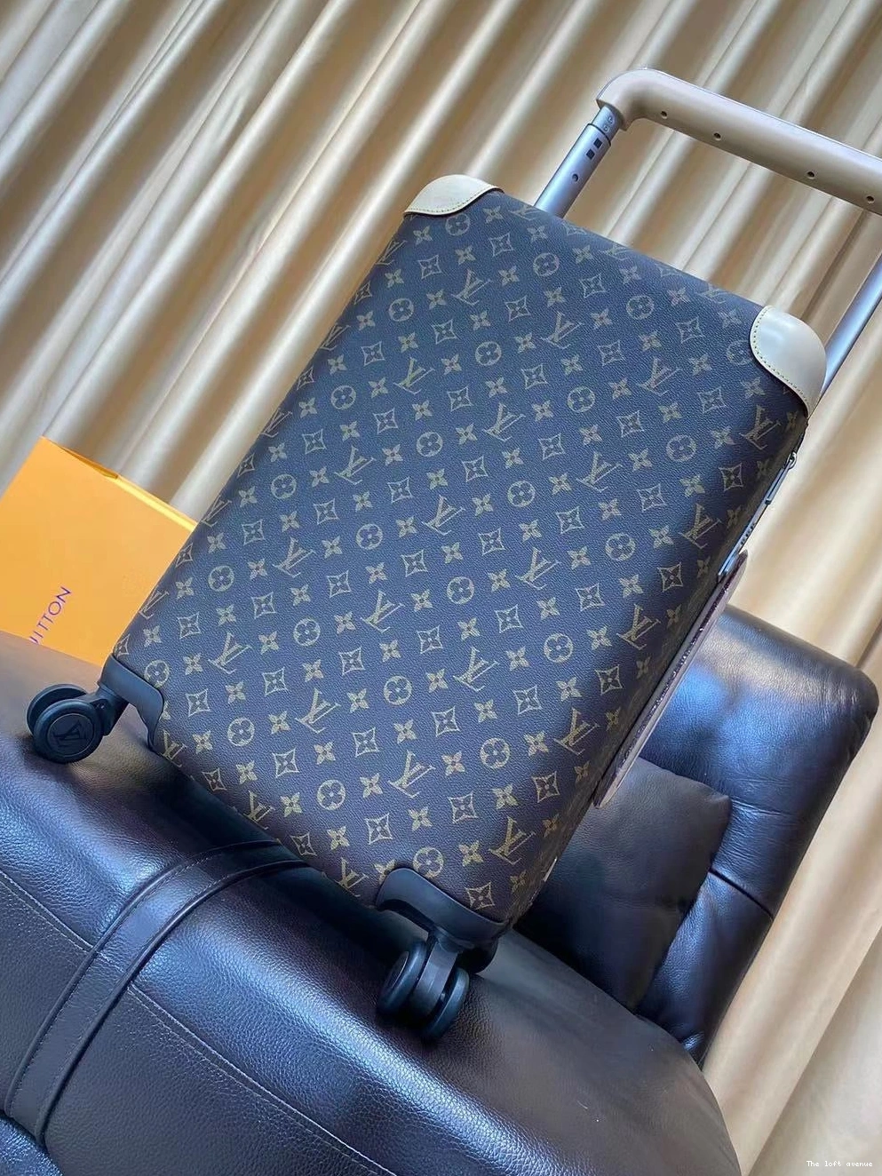 MONOGRAM HORIZON 37L 55 SUITCASE CUSTOM CABIN 0728